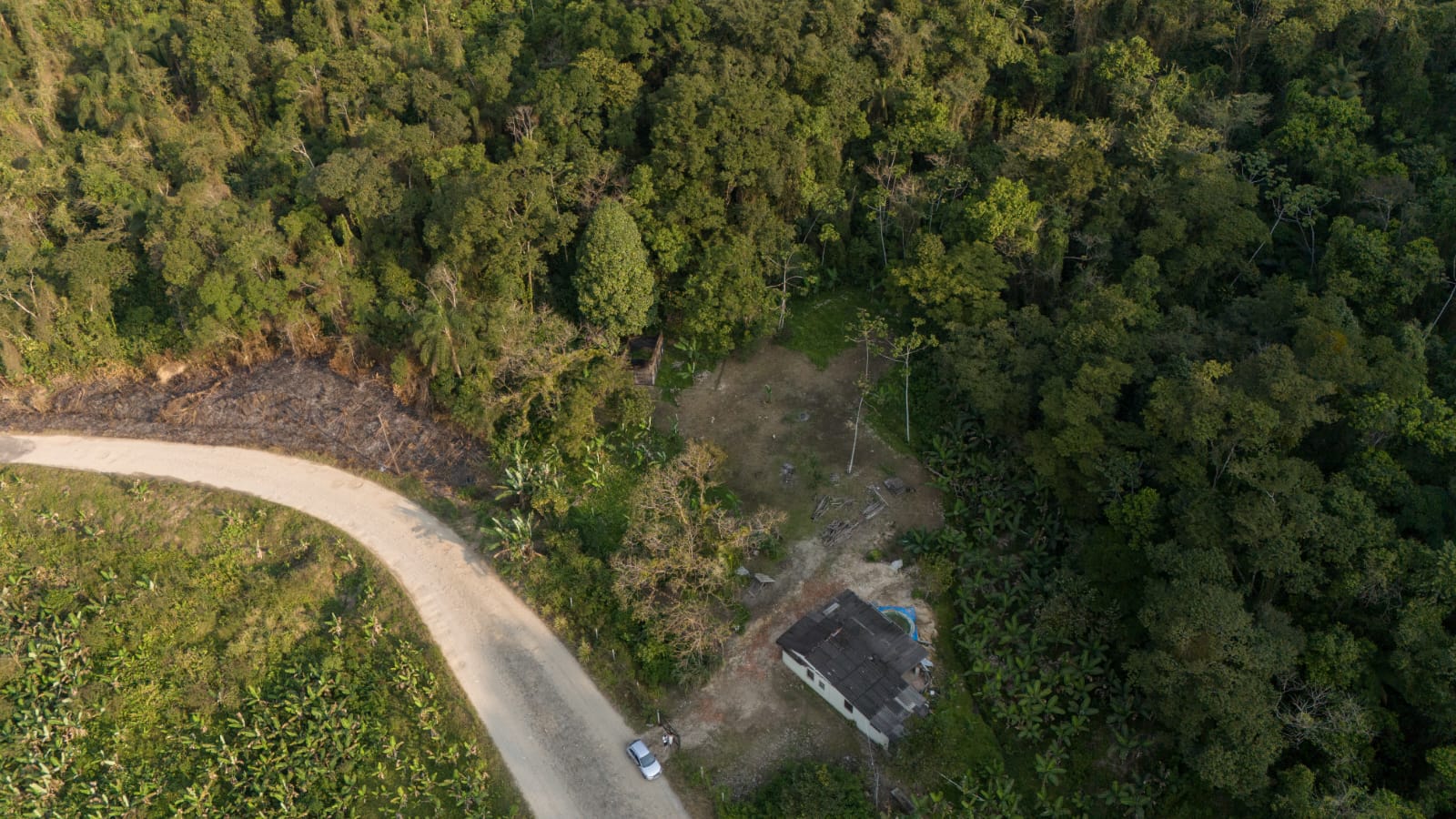 FAZENDA NO BAIRRO MAMBU - LADO MORRO À 4 KM DA RODOVIA - ITANHAÉM/SP - foto 13