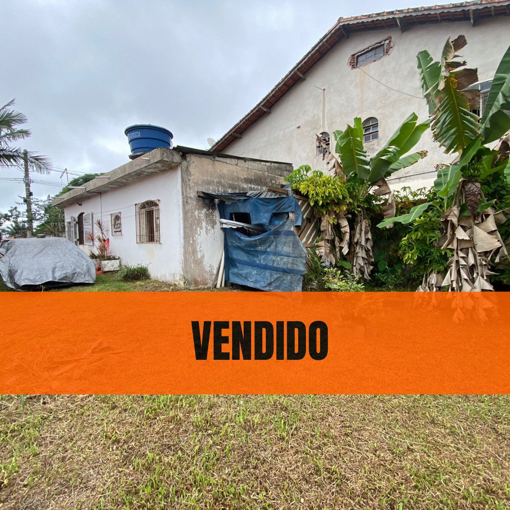 CASA NO JARDIM DAS PALMEIRAS  - LADO PRAIA À 1000 METROS DO MAR - ITANHAÉM/SP