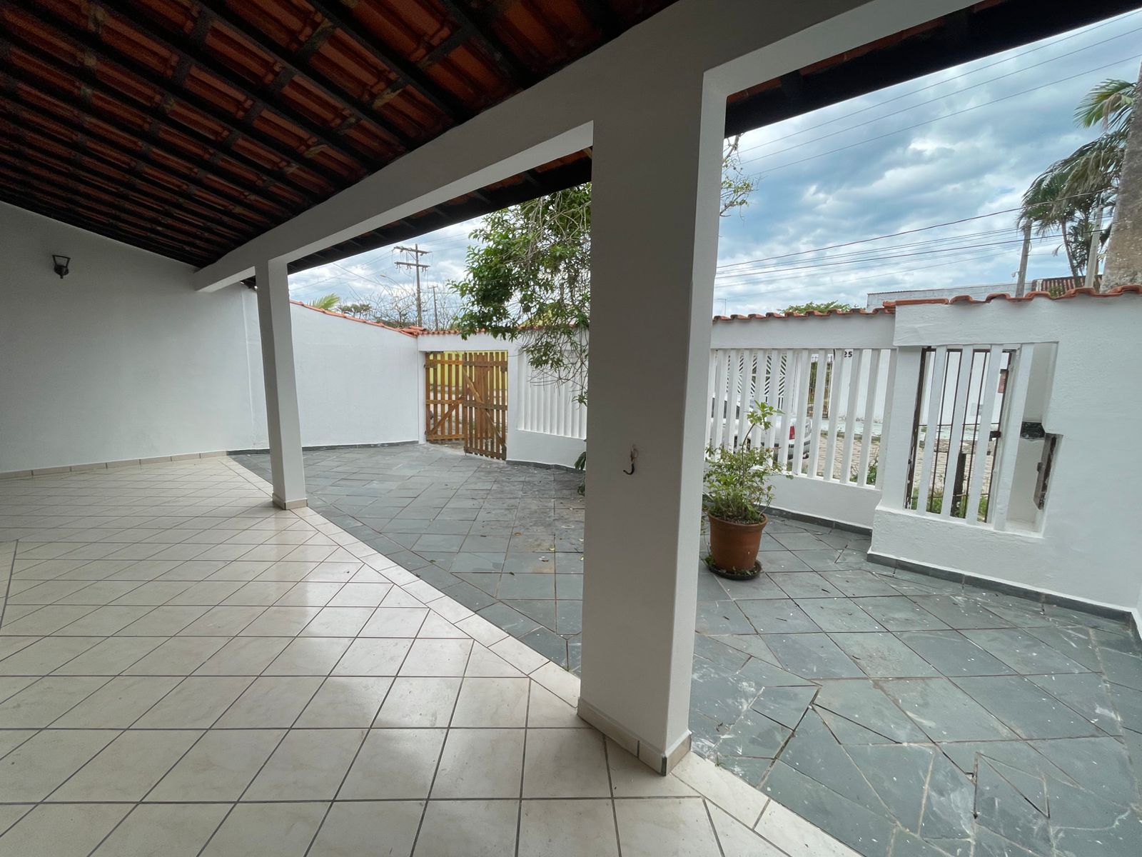 CASA NO BALNEÁRIO GAIVOTA - LADO PRAIA À 200 METROS DO MAR - ITANHAÉM/SP - foto 4