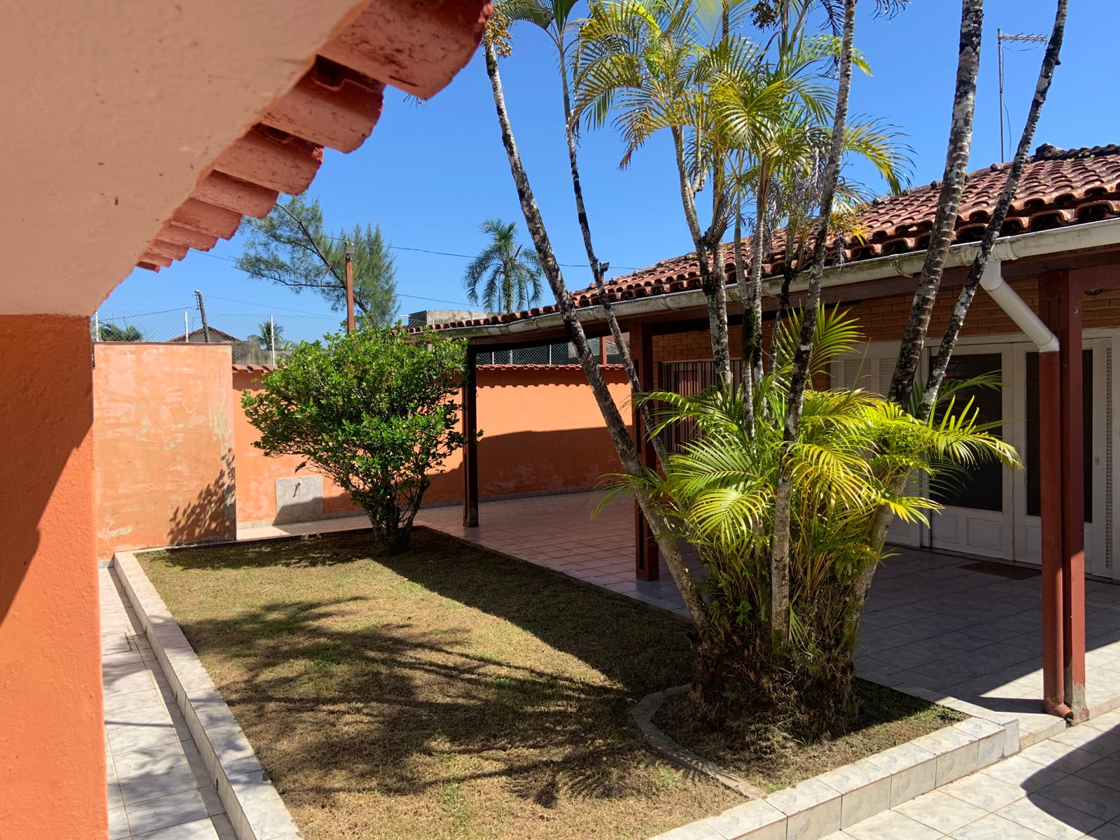 CASA NO JARDIM JAMAICA - LADO PRAIA À 500 METROS DO MAR - ITANHAÉM/SP - foto 12