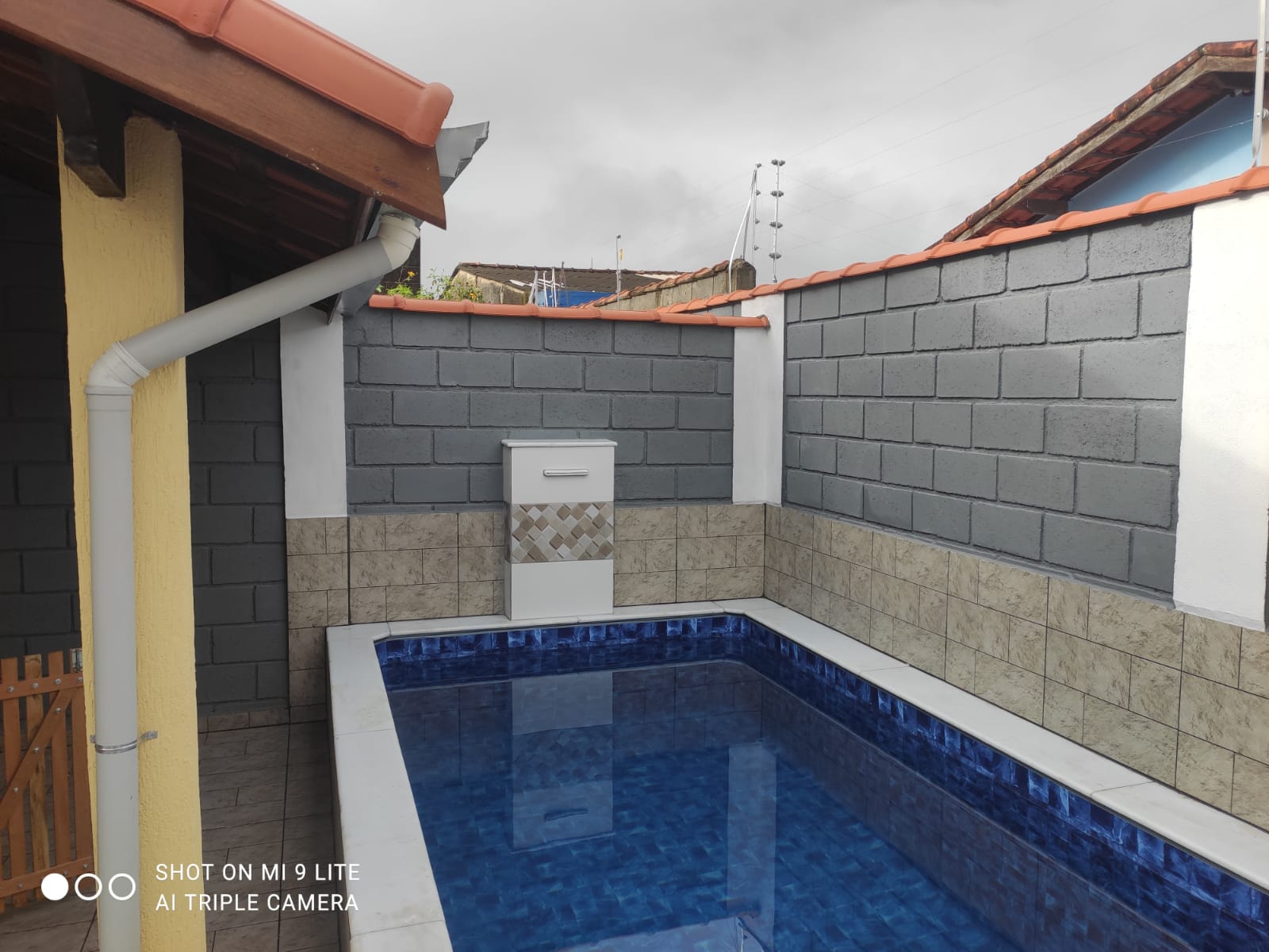 CASA NO BAIRRO NOVA ITANHAÉM - LADO MORRO A 1800 METROS DA PISTA - ITANHAÉM/SP - foto 12