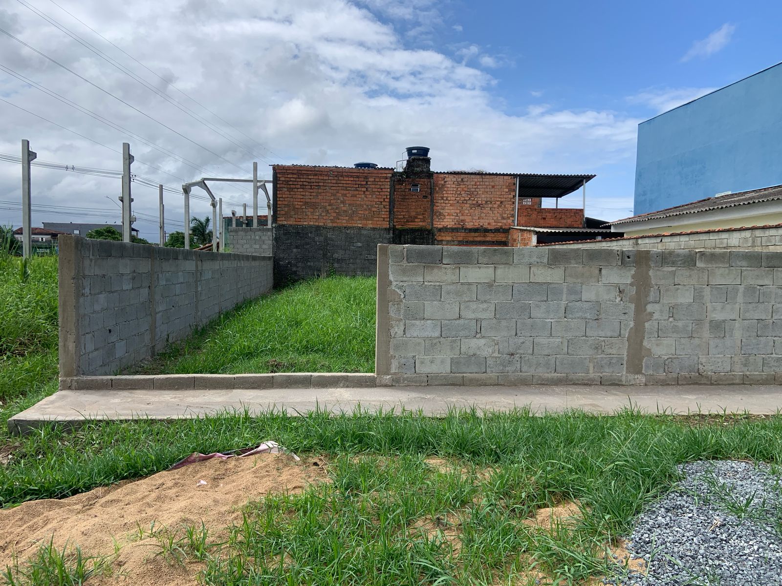 TERRENO NO BAIRRO SÃO PEDRO - ITANHAÉM / SP - LADO PRAIA - 1.600 METROS DO MAR