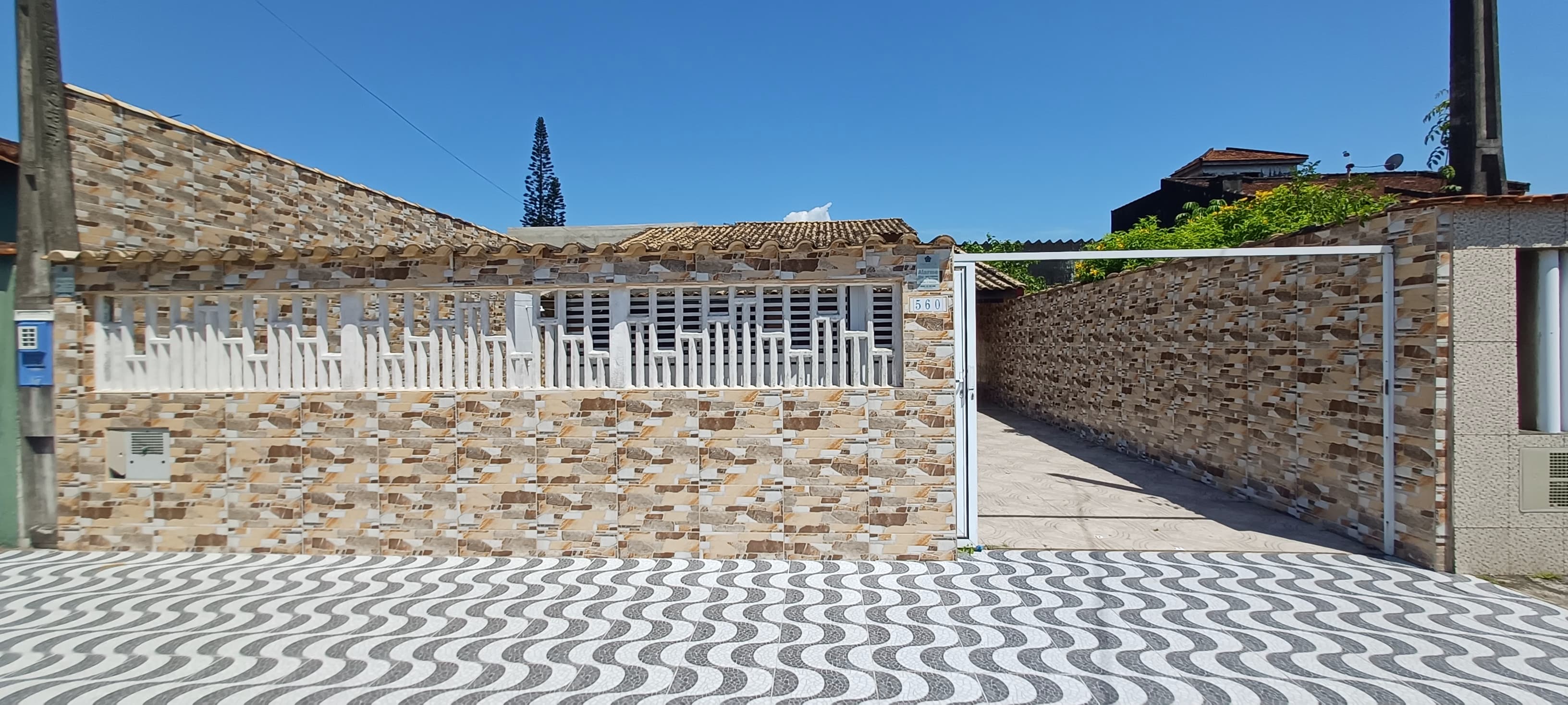 CASA NO BAIRRO SÃO JORGE - LADO PRAIA - 350 METROS DA PRAIA - ITANHAÉM/SP