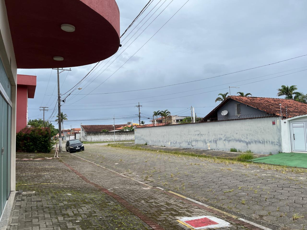 CASA NO BAIRRO SUARÃO - ITANHAEM /SP - LADO PRAIA - 200 METROS DA PRAIA - foto 4