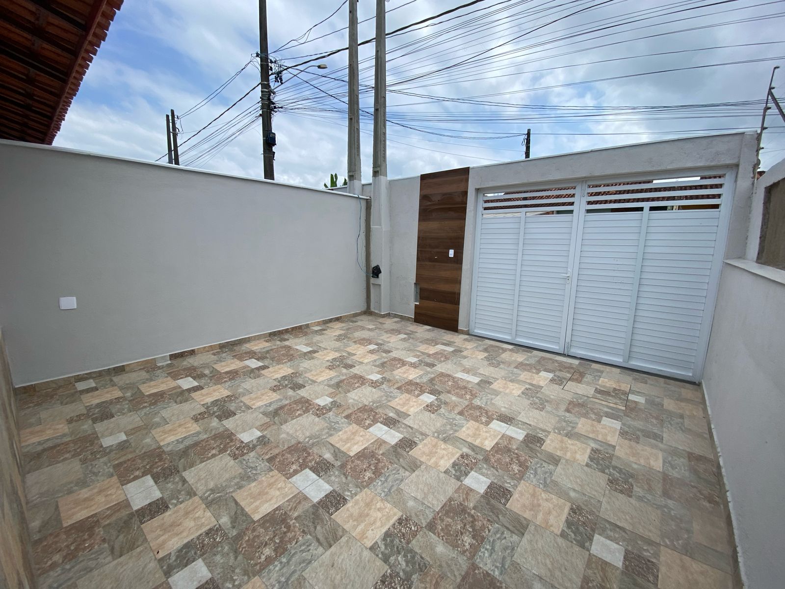 CASAS NOVAS NO JARDIM SUARÃO - ITANHAÉM / SP - LADO MORRO - 100 METROS DA PISTA - foto 4