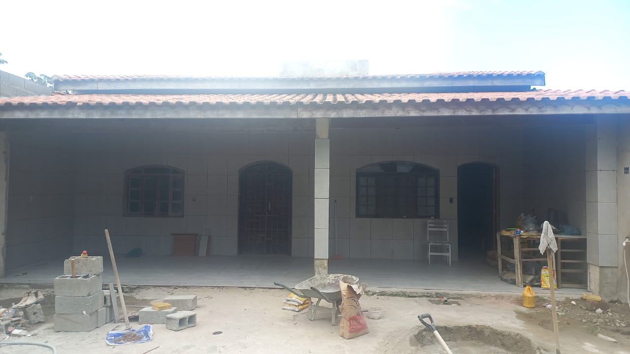 CASA NO BAIRRO PARANAPUAN - ITANHAÉM / SP - LADO MORRO - 50 METROS DA PISTA