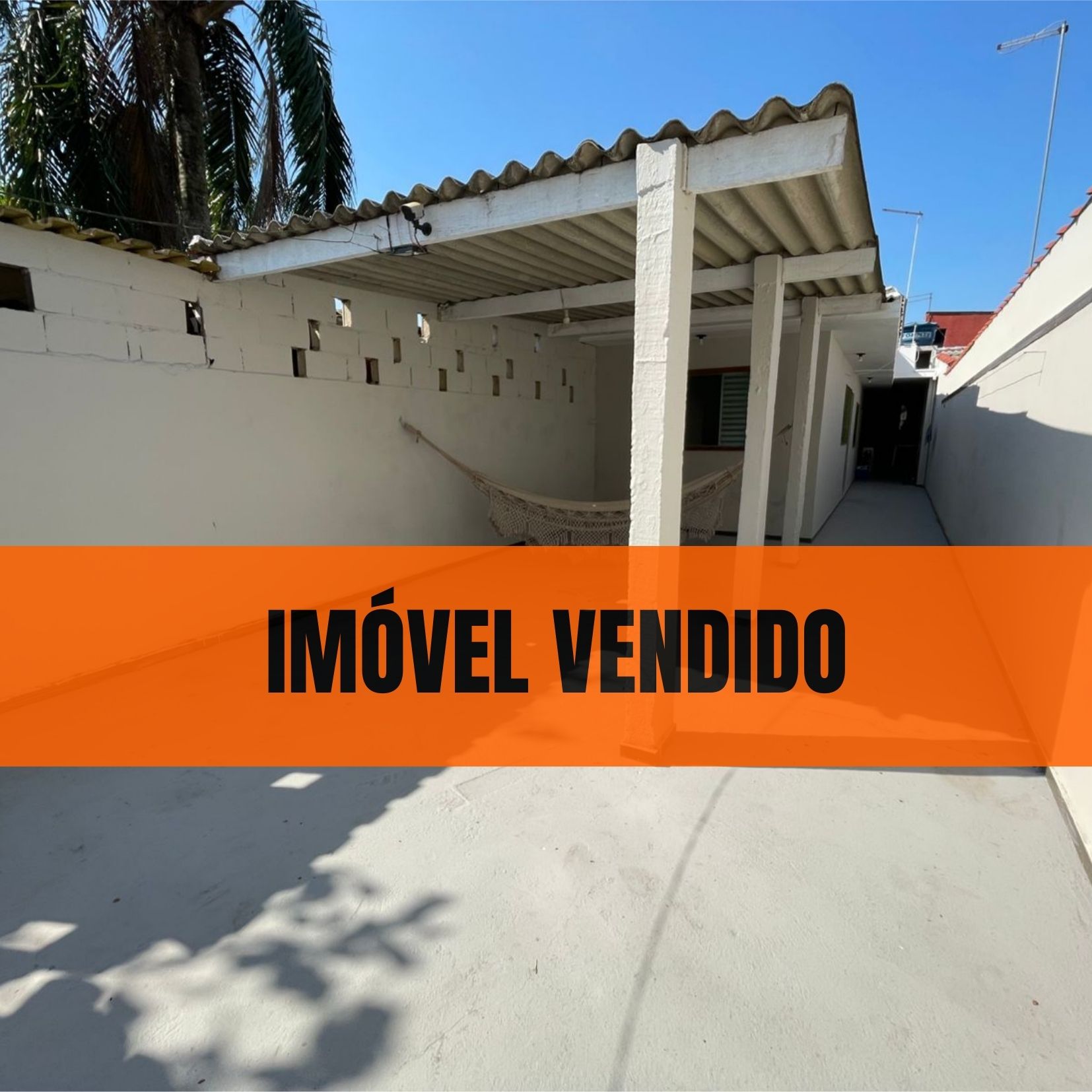 CASA NO BALNEÁRIO GAIVOTA - ITANHAÉM/SP - LADO MORRO 