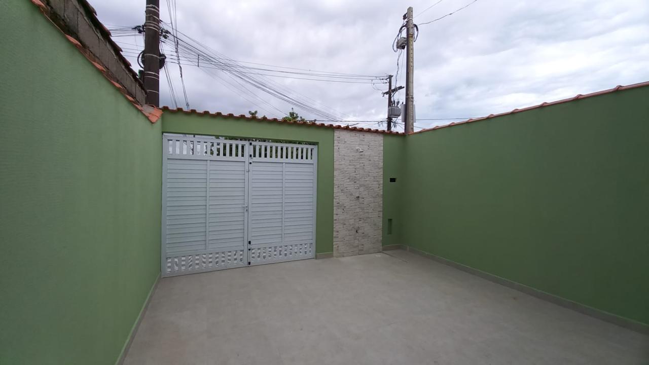 CASAS NO BALNÉARIO COPACABANA - MONGAGUÁ/SP - LADO MORRO - 600 METROS DA PISTA - foto 2
