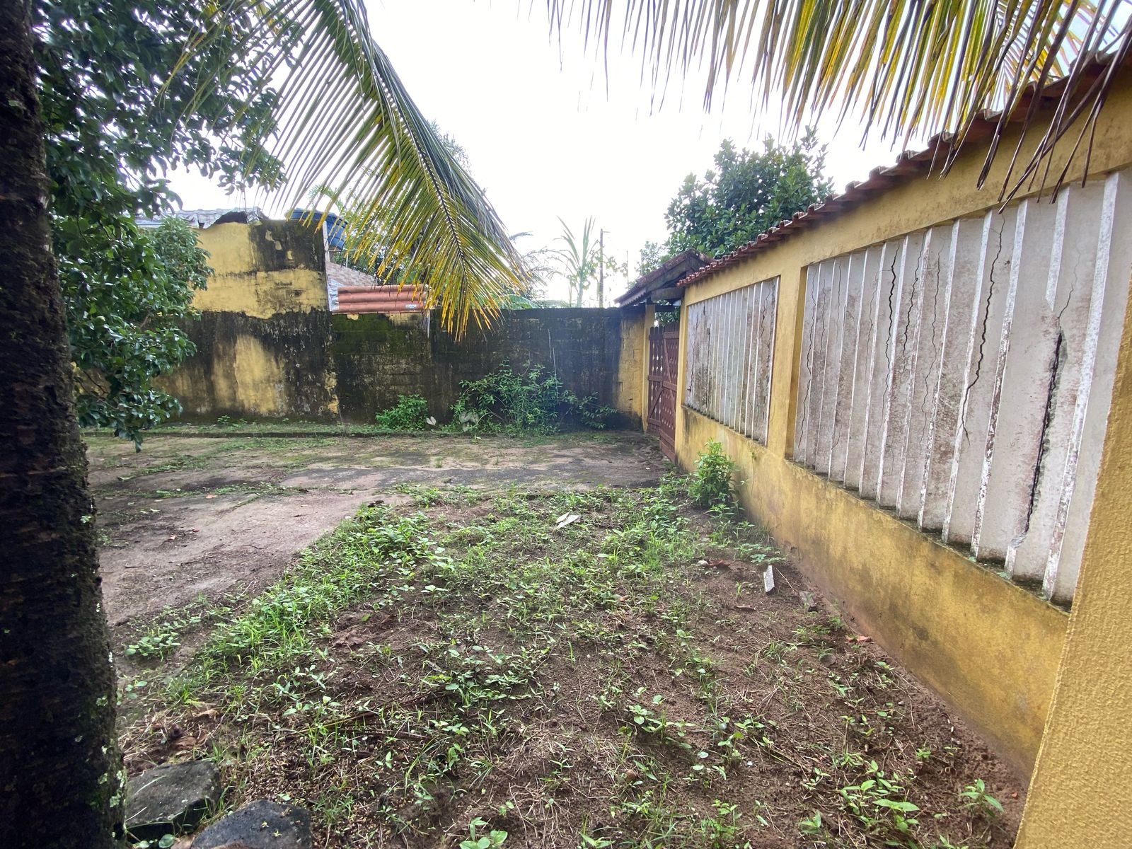 CASA NO BALNEÁRIO GAIVOTA - ITANHAÉM/SP - LADO PRAIA - 300 METROS DA PRAIA. - foto 4