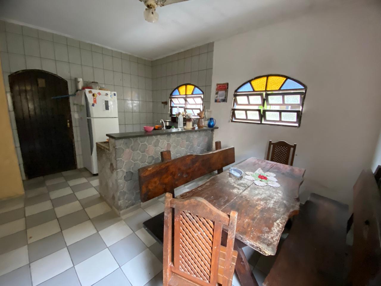 CASA COM EDÍCULA NO BAIRRO SÃO JORGE EM ITANHAÉM / SP - LADO PRAIA - 900 METROS DO MAR  - foto 3