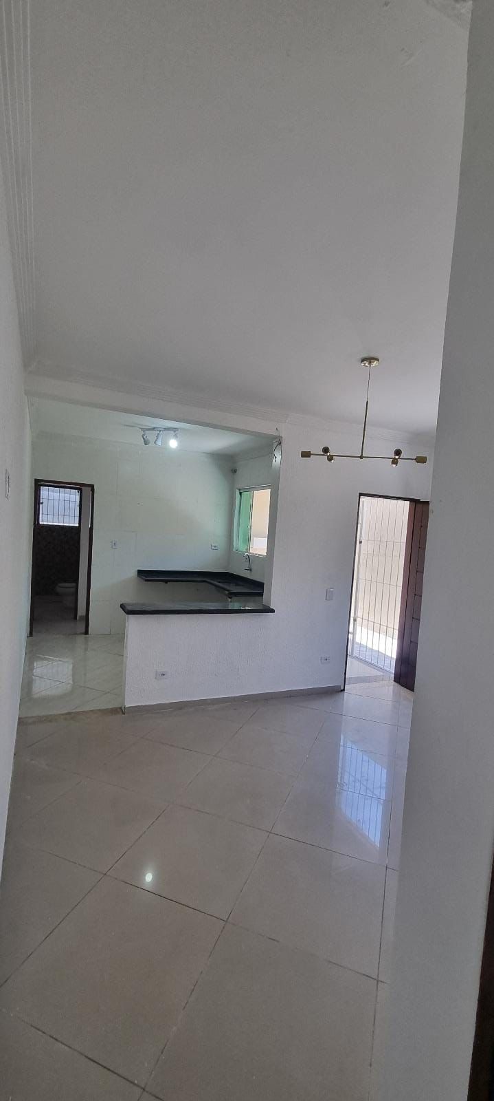 CASA NO BAIRRO SAM - MONGAGUÁ / SP - LADO MORRO À  700 METROS DA PISTA - foto 4