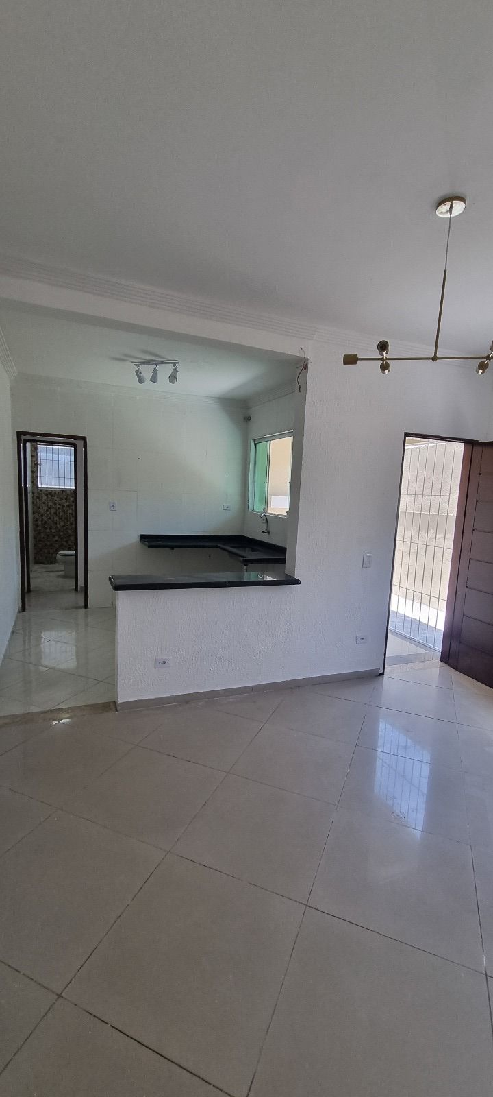 CASA NO BAIRRO SAM - MONGAGUÁ / SP - LADO MORRO À  700 METROS DA PISTA - foto 12