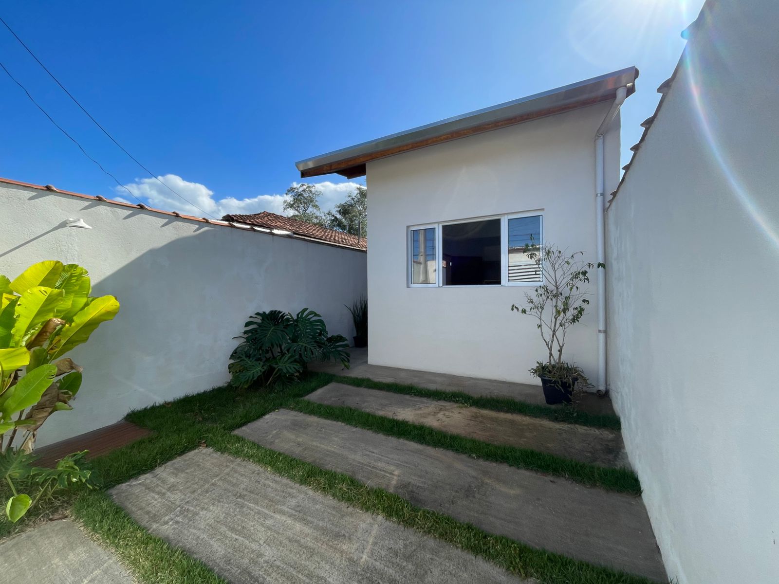 CASA NO JD. CORUMBÁ - ITANHAÉM / SP - LADO PRAIA (CENTRO) - 5 MINUTOS DO MAR - foto 4