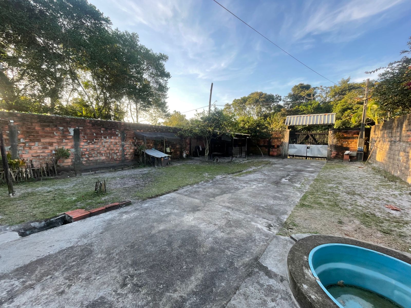 CASA NO BAIRRO MARAMBA 2 - ITANHAÉM - SP - LADO MORRO - 1.200 METROS DA PISTA - foto 3