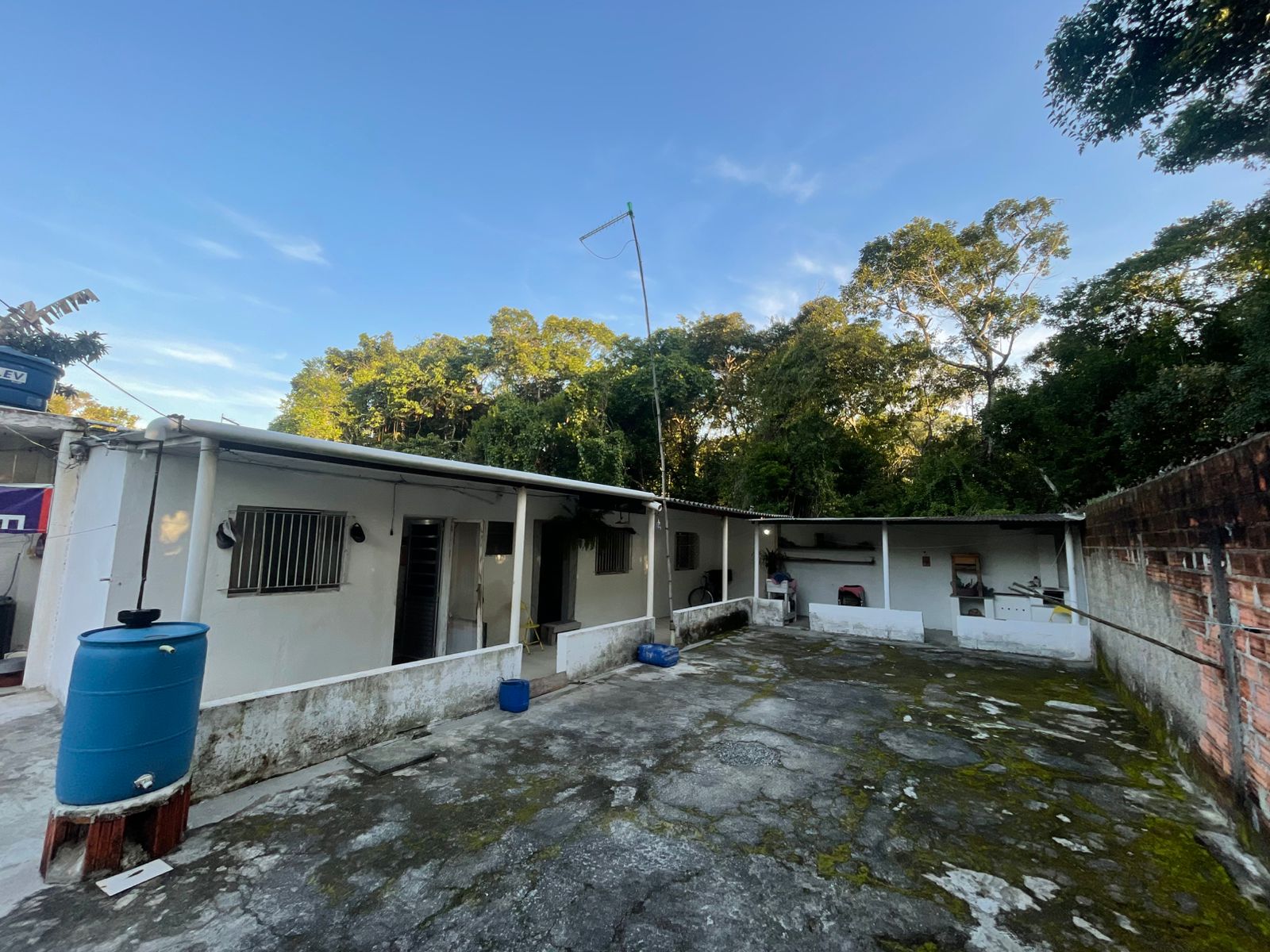 CASA NO BAIRRO MARAMBA 2 - ITANHAÉM - SP - LADO MORRO - 1.200 METROS DA PISTA - foto 12