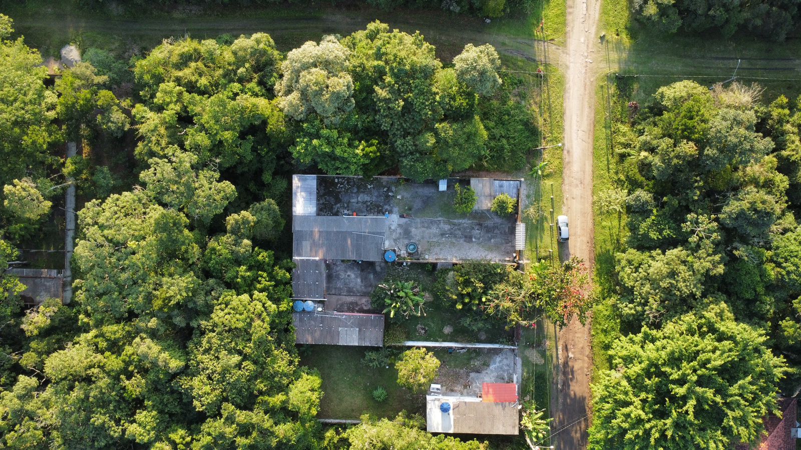 CASA NO BAIRRO MARAMBA 2 - ITANHAÉM - SP - LADO MORRO - 1.200 METROS DA PISTA - foto 21