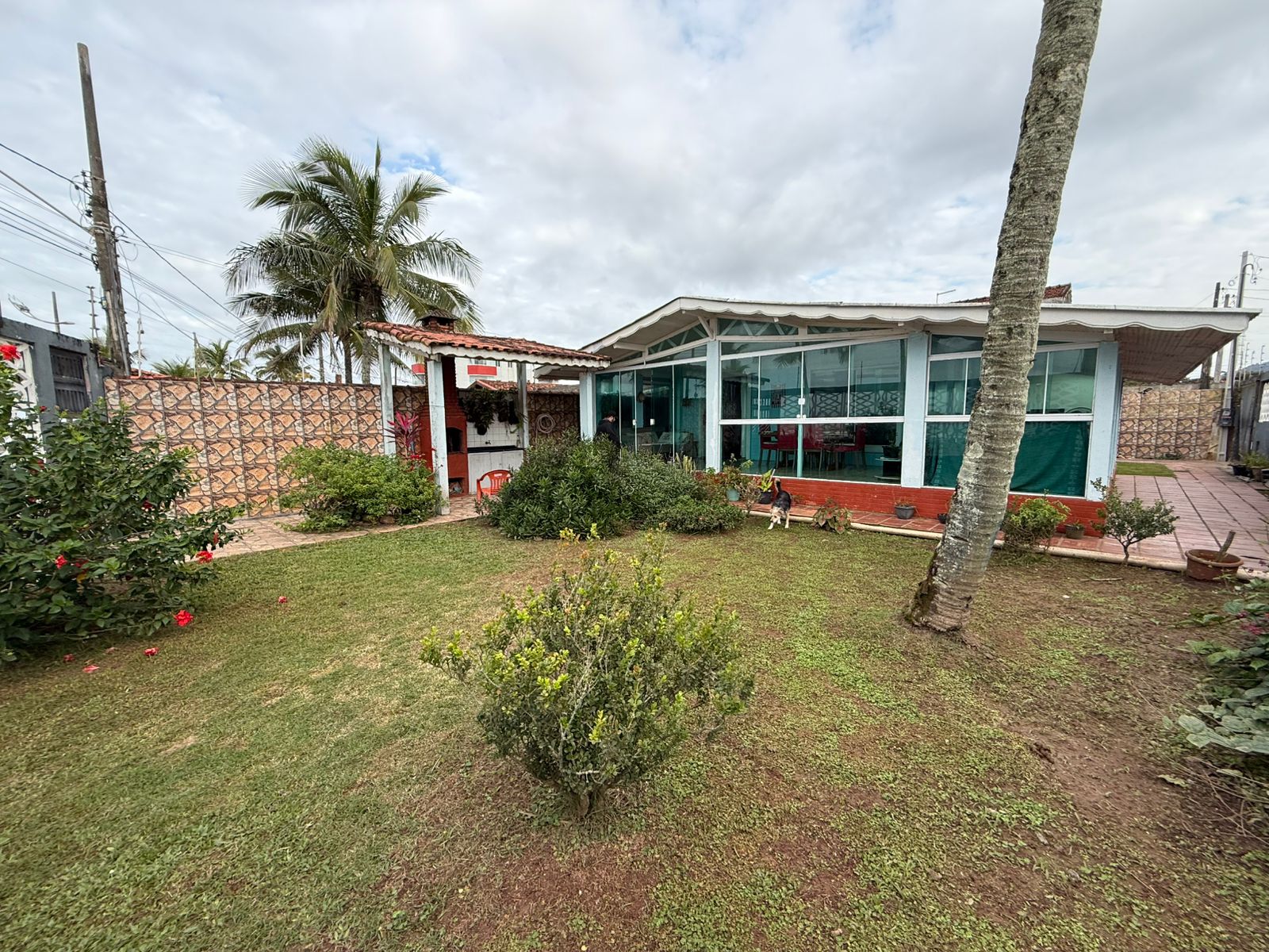 CASA NO BAIRRO ITAOCA - MONGAGUÁ - LITORAL SUL DE SÃO PAULO - LADO PRAIA (FRENTE MAR) - foto 2