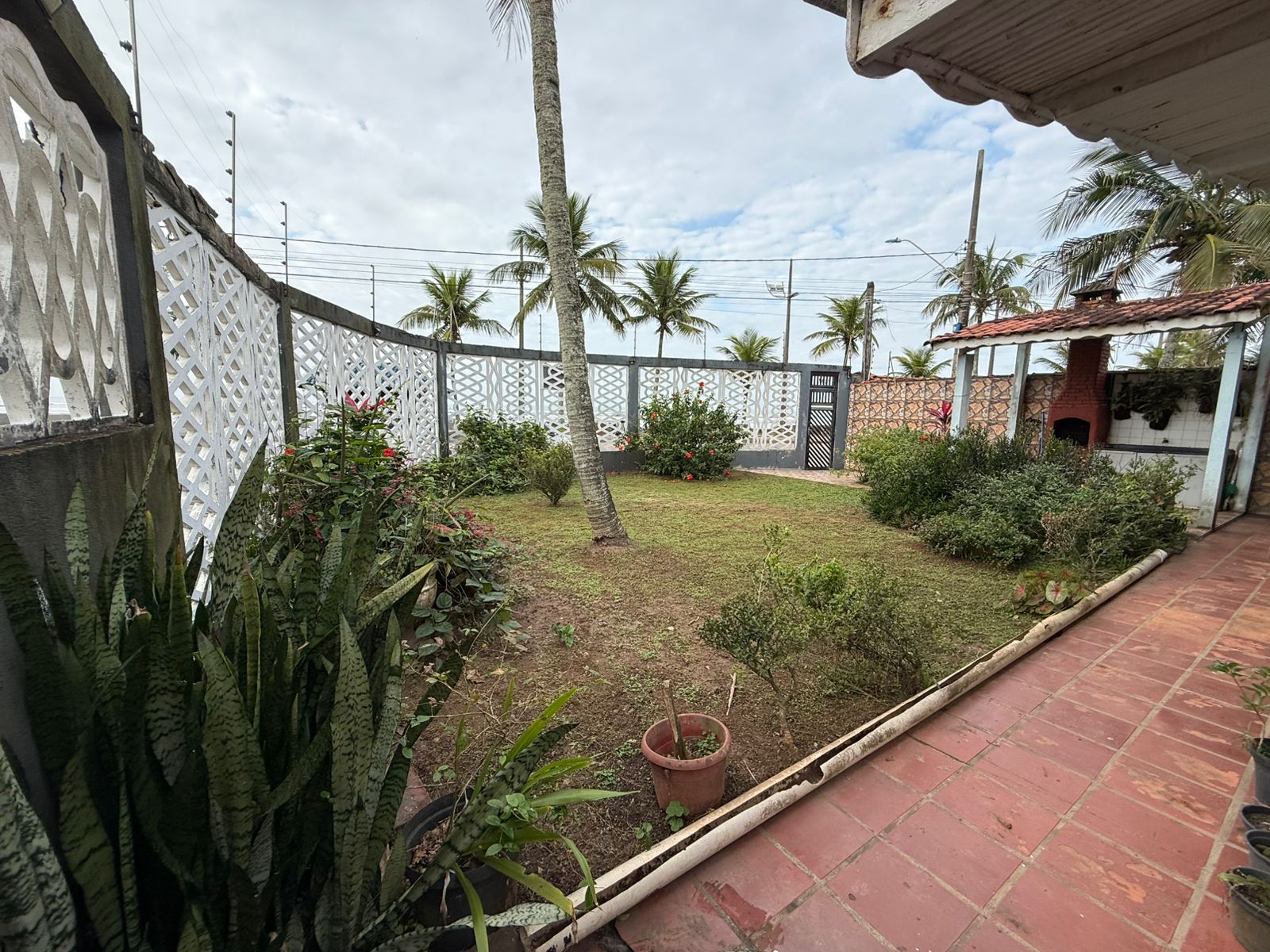CASA NO BAIRRO ITAOCA - MONGAGUÁ - LITORAL SUL DE SÃO PAULO - LADO PRAIA (FRENTE MAR) - foto 5