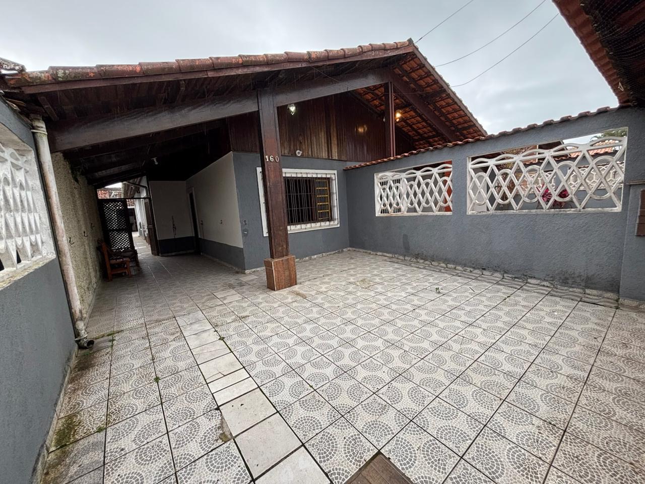 CASA NO BALNEÁRIO NOSSA SRA DE FÁTIMA - MONGAGUÁ - LADO PRAIA - 100 METROS DA PRAIA