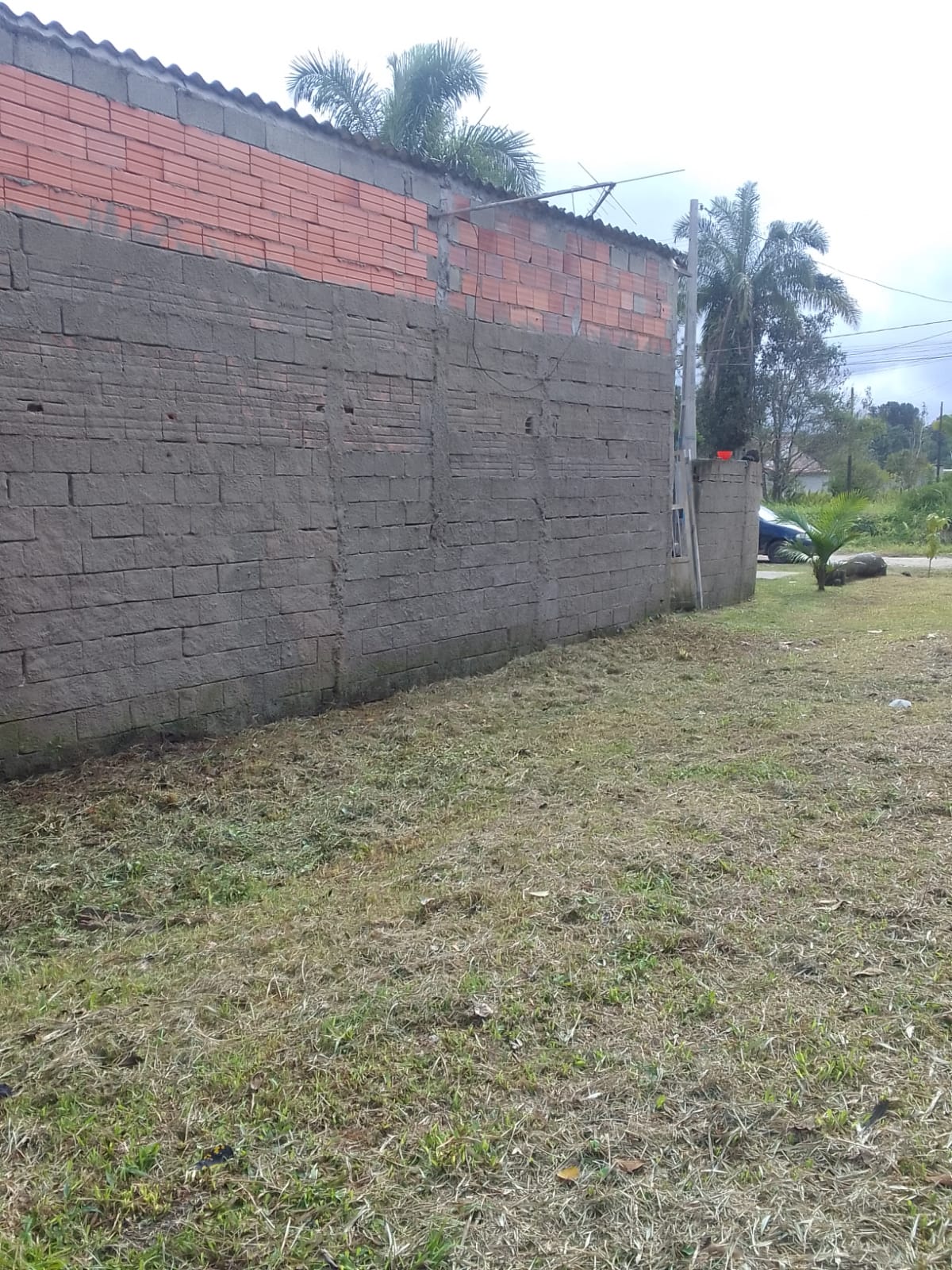 CASA EM MEIO LOTE NO JD. DIPLOMATA - LADO MORRO À 200 METROS DA RODOVIA - ITANHAÉM/SP - foto 7