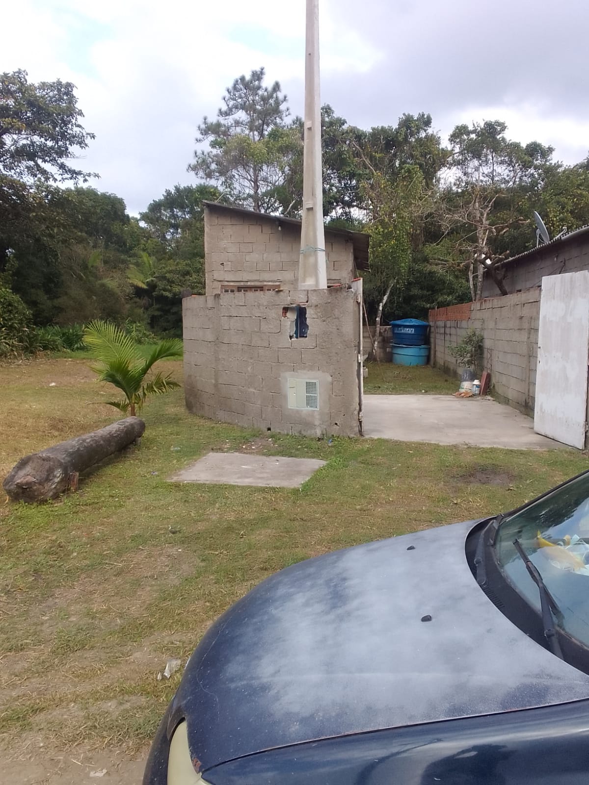 CASA EM MEIO LOTE NO JD. DIPLOMATA - LADO MORRO À 200 METROS DA RODOVIA - ITANHAÉM/SP - foto 8