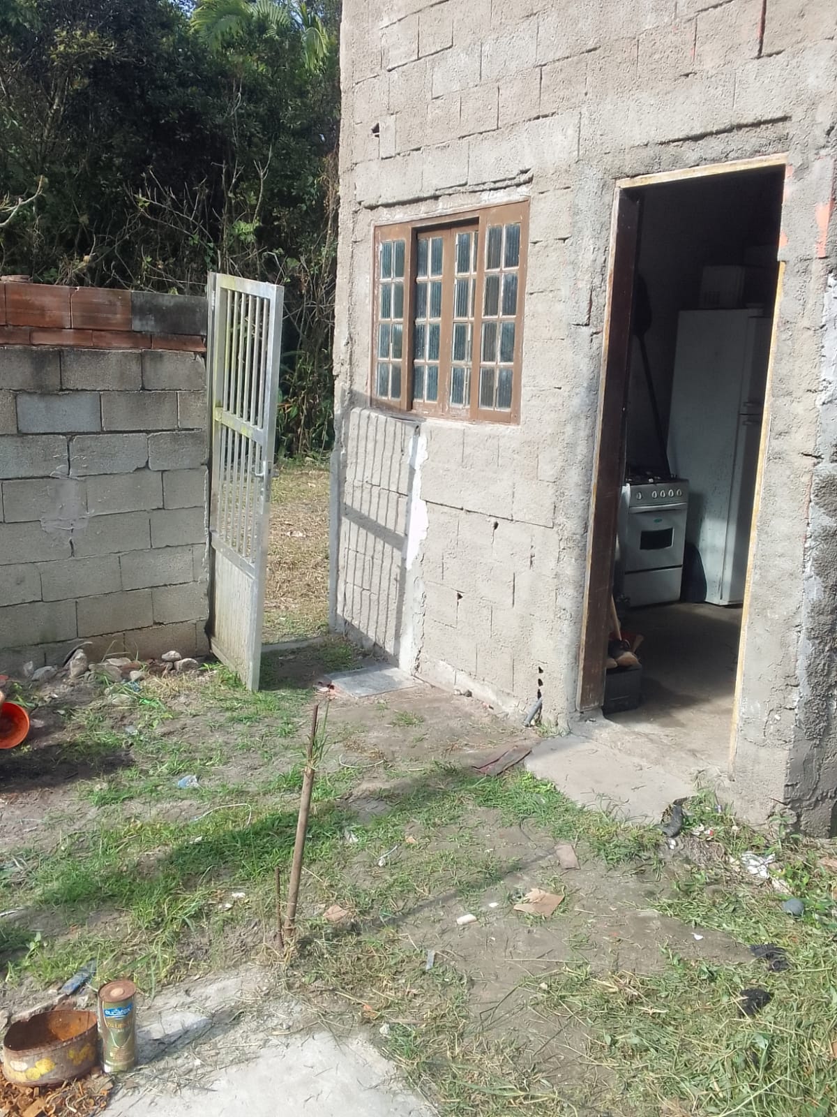 CASA EM MEIO LOTE NO JD. DIPLOMATA - LADO MORRO À 200 METROS DA RODOVIA - ITANHAÉM/SP - foto 9