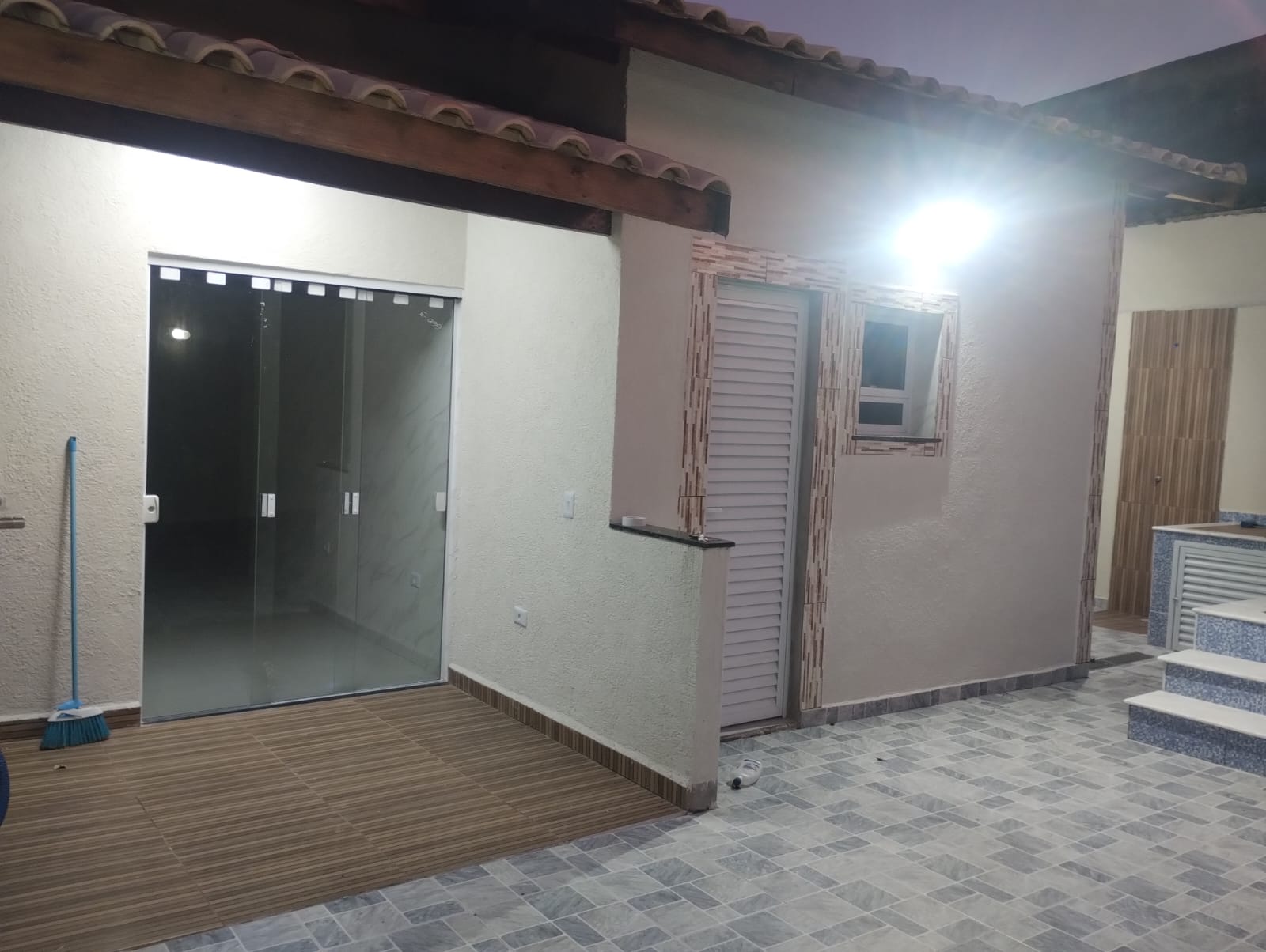 CASA NO JARDIM DAS PALMEIRAS - ITANHAÉM - LADO PRAIA - foto 2