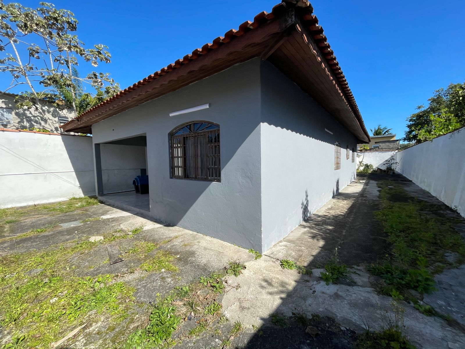 CASA NO RECANTO DOS IMIGRANTES - ITANHAÉM - LADO MORRO 80 METROS DA PISTA - foto 2
