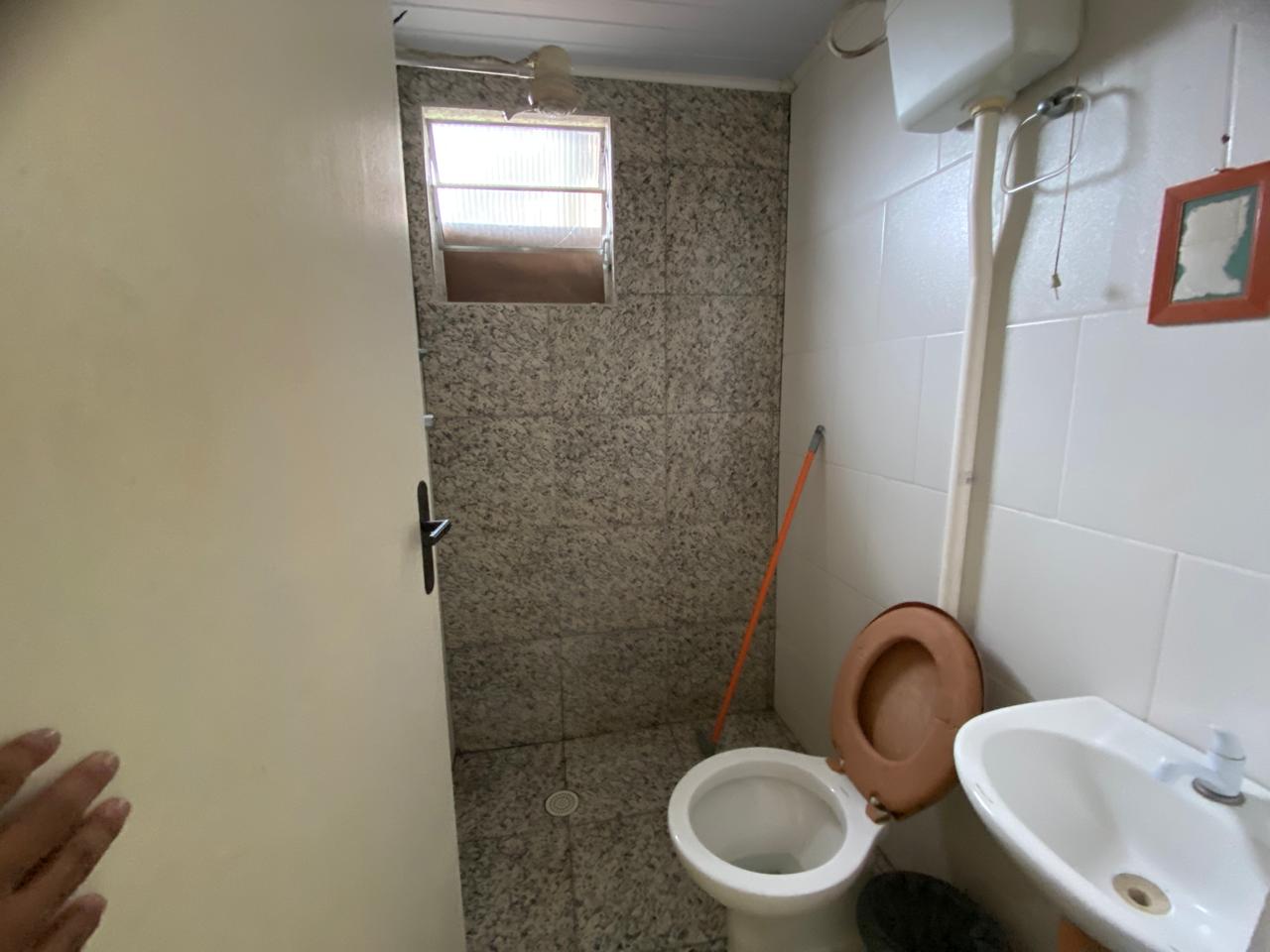 CASA NO BALNEÁRIO GAIVOTA / ITANHAÉM LADO MORRO - 700 METROS DA RODOVIA - foto 3
