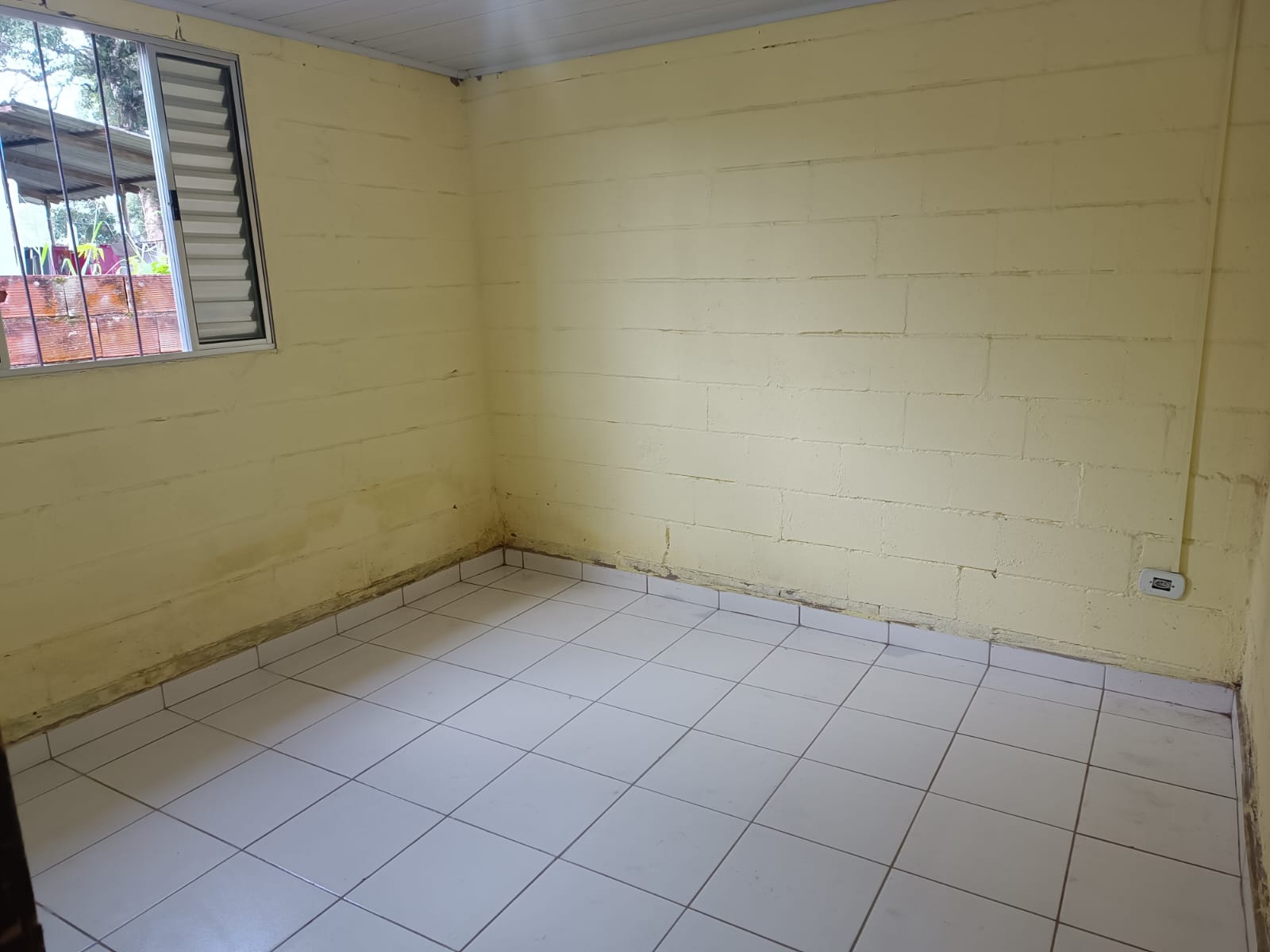 CASA NO BALNEÁRIO GAIVOTA / ITANHAÉM LADO MORRO - 700 METROS DA RODOVIA - foto 9