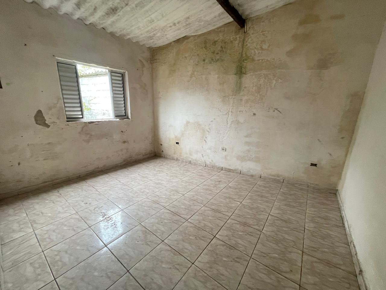 CASA NO BAIRRO SAN MARCUS - ITANHAÉM - LADO MORRO - 500 METROS DA PISTA - foto 8