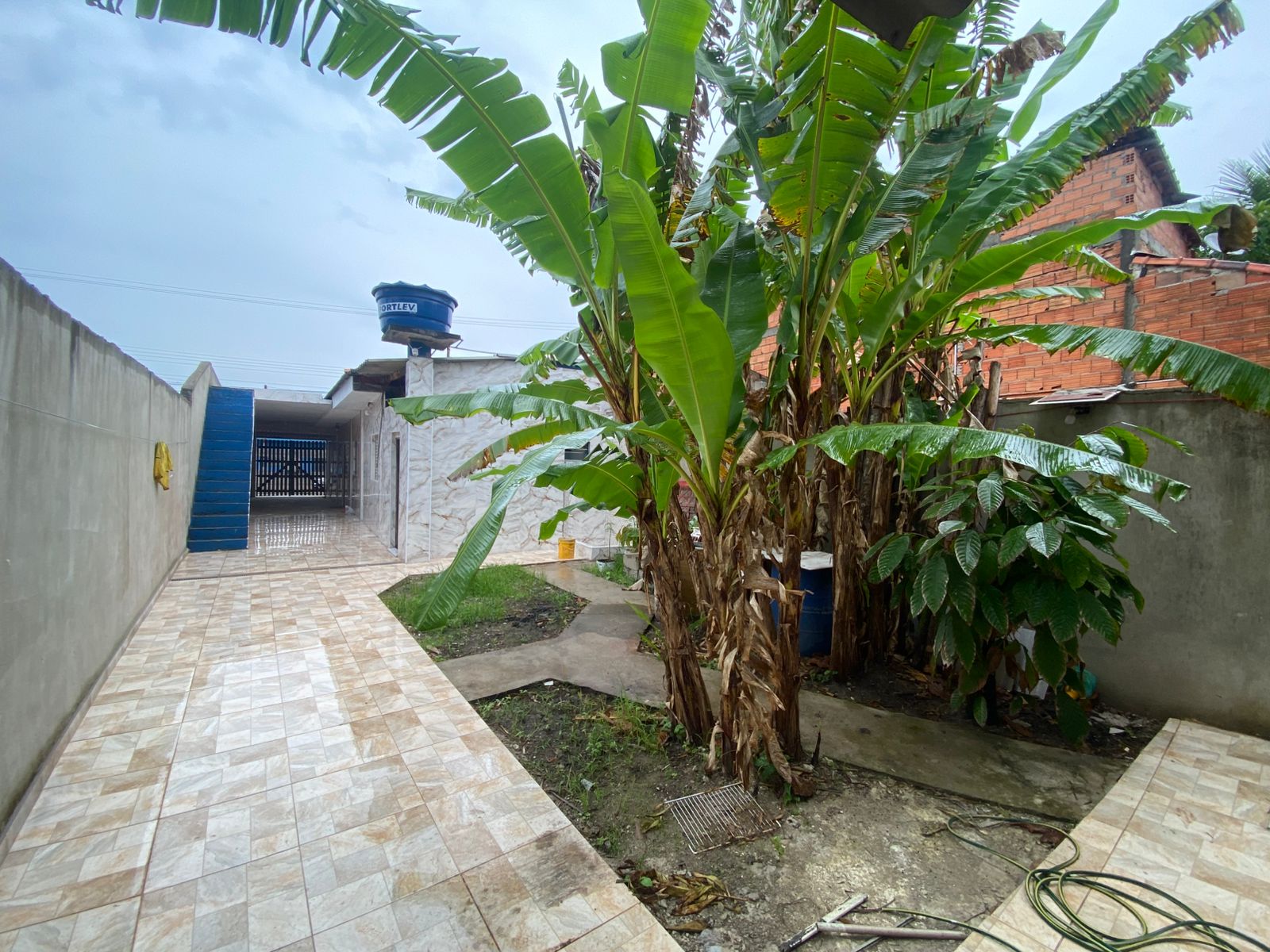CASA COM KITNET NO JD. DAS PALMEIRAS - ITANHAÉM - LADO PRAIA -  950 METROS DO MAR - foto 9
