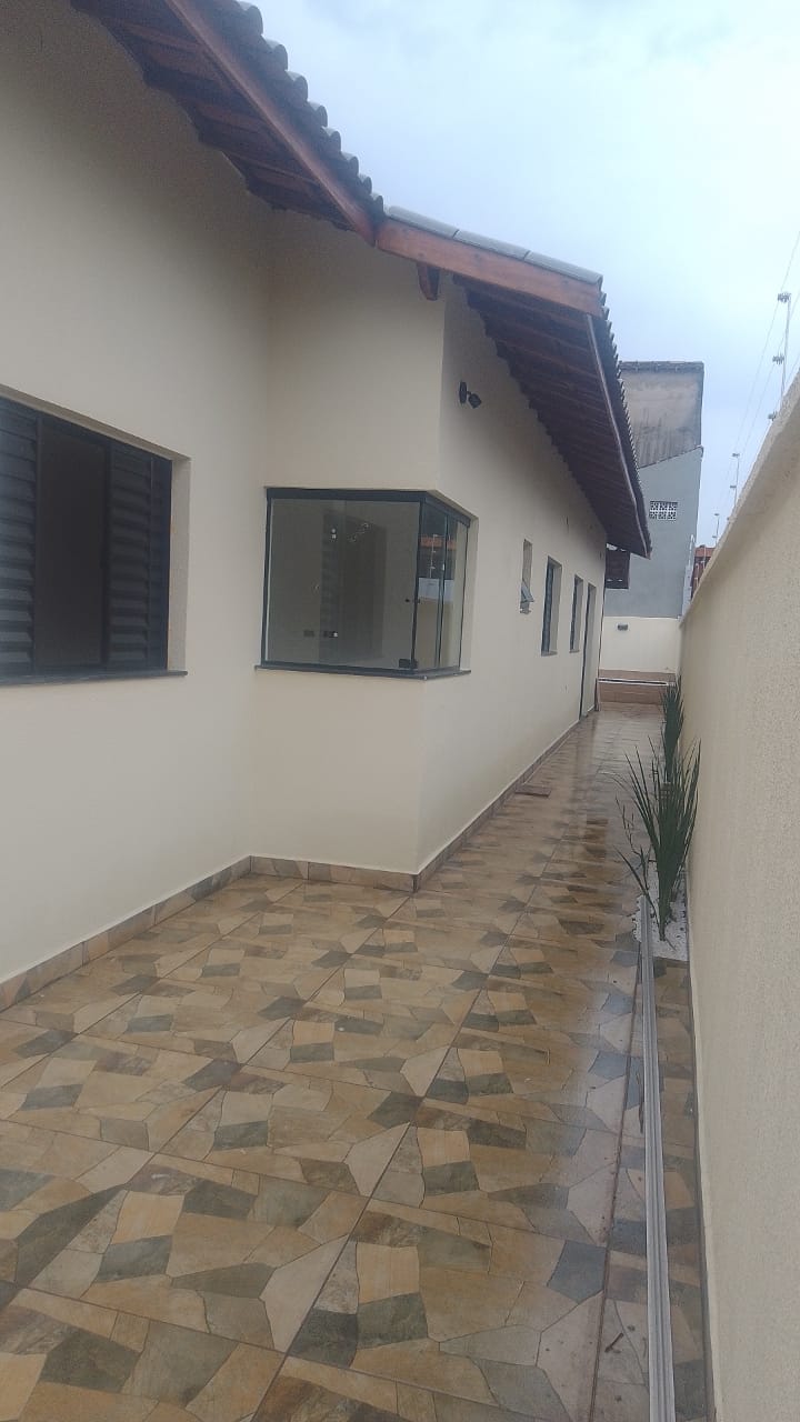 CASA NO JD. GUACYRA - ITANHAÉM / LADO PRAIA - 1.200 METROS DO MAR