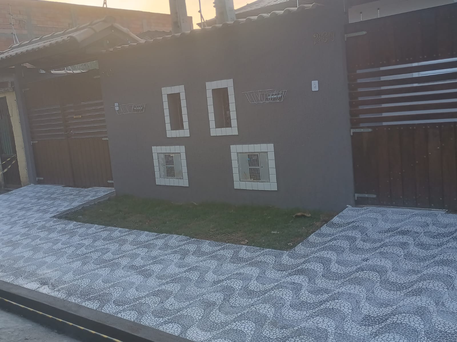 CASA NO BALNEÁRIO NOVARO / ITANHAÉM - LADO PRAIA - 600 METROS DO MAR