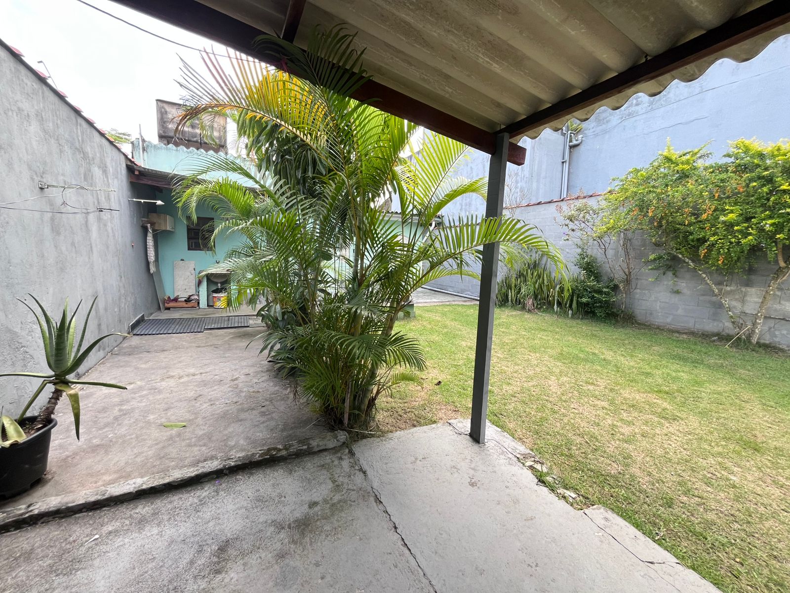 CASA NO JD SÃO FERNANDO - ITANHAÉM - LADO PRAIA - 1.200 METROS DO MAR - foto 2