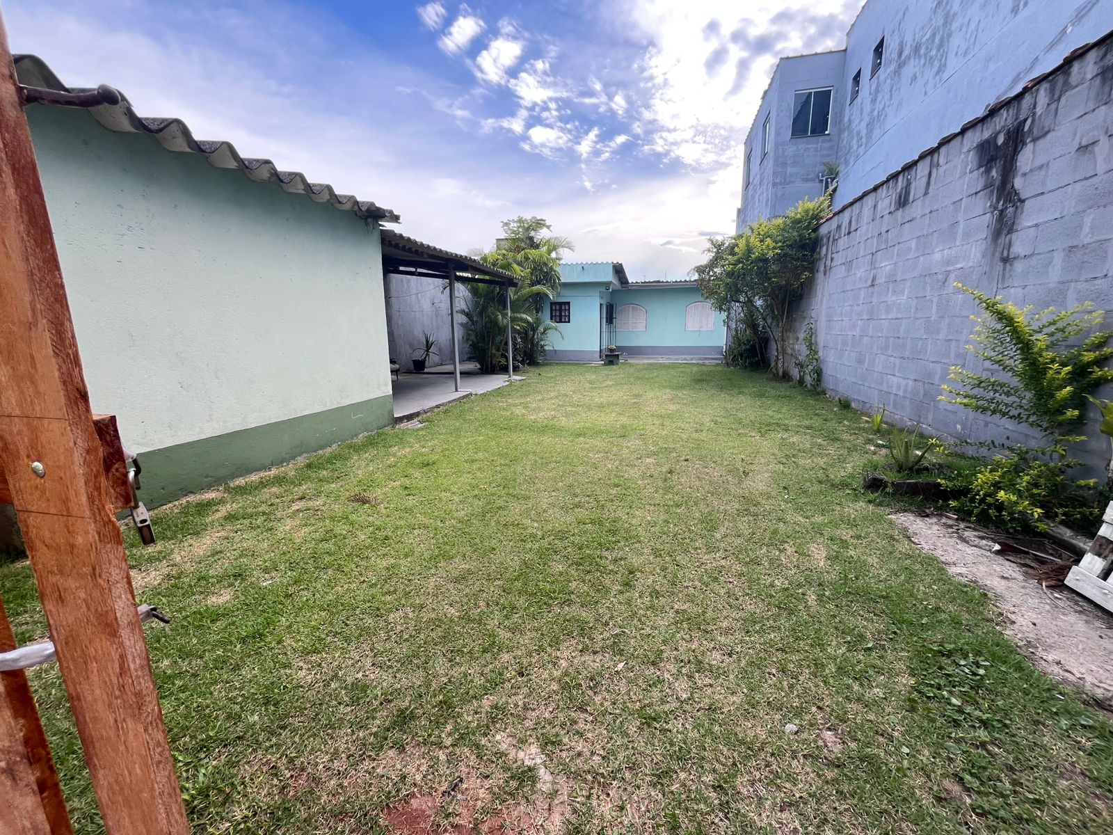 CASA NO JD SÃO FERNANDO - ITANHAÉM - LADO PRAIA - 1.200 METROS DO MAR