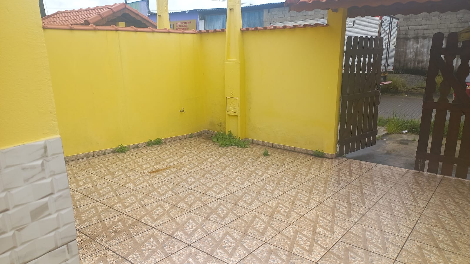 CASA NA ESTÂNCIA SÃO PEDRO - ITANHAÉM - LADO MORRO - 20 METROS DA RODOVIA - foto 5