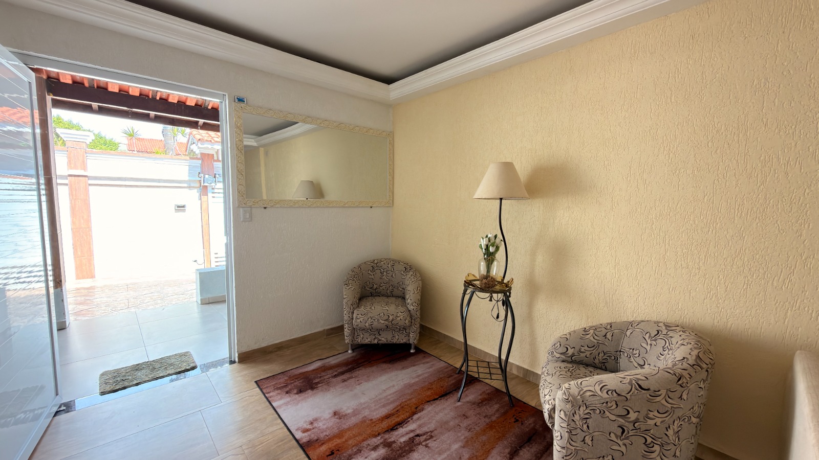 CASA À VENDA NO BAIRRO NOVA ITANHAÉM - LADO PRAIA - 400 METROS DO MAR - foto 3
