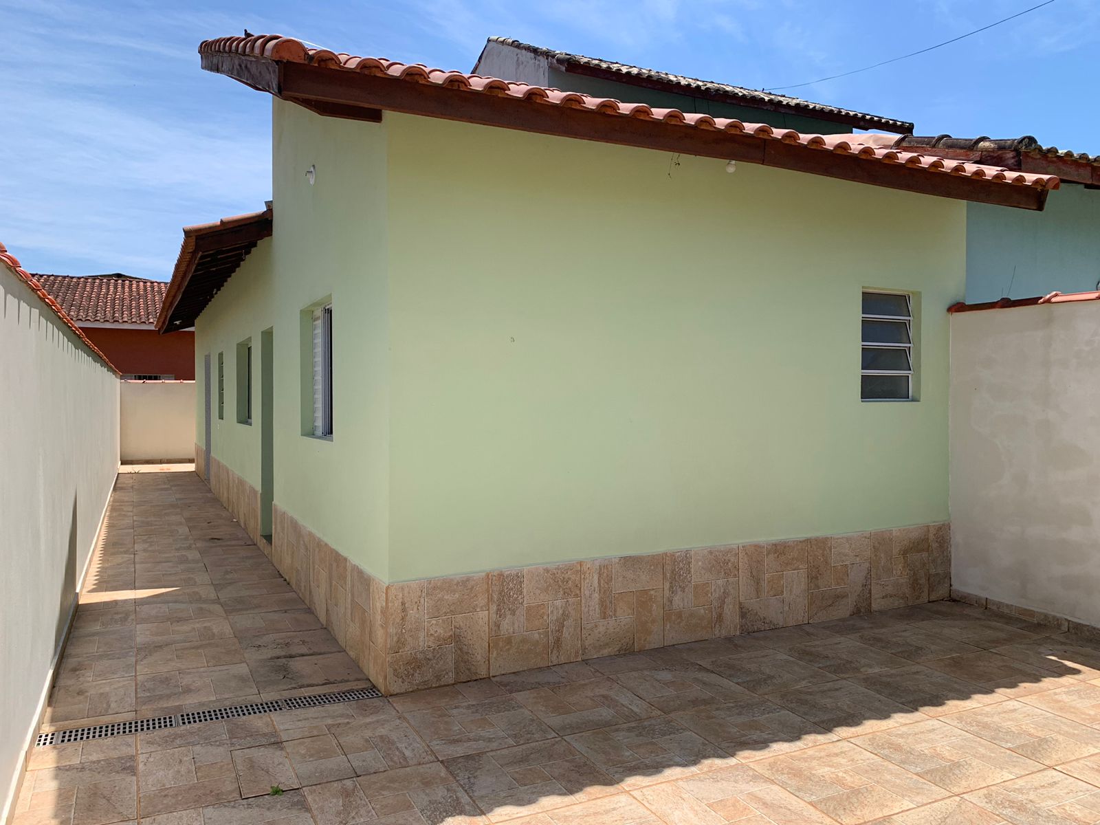 CASA ISOLADA NOVA LUIZAMAR - ITANHAÉM/SP - LADO SERRA