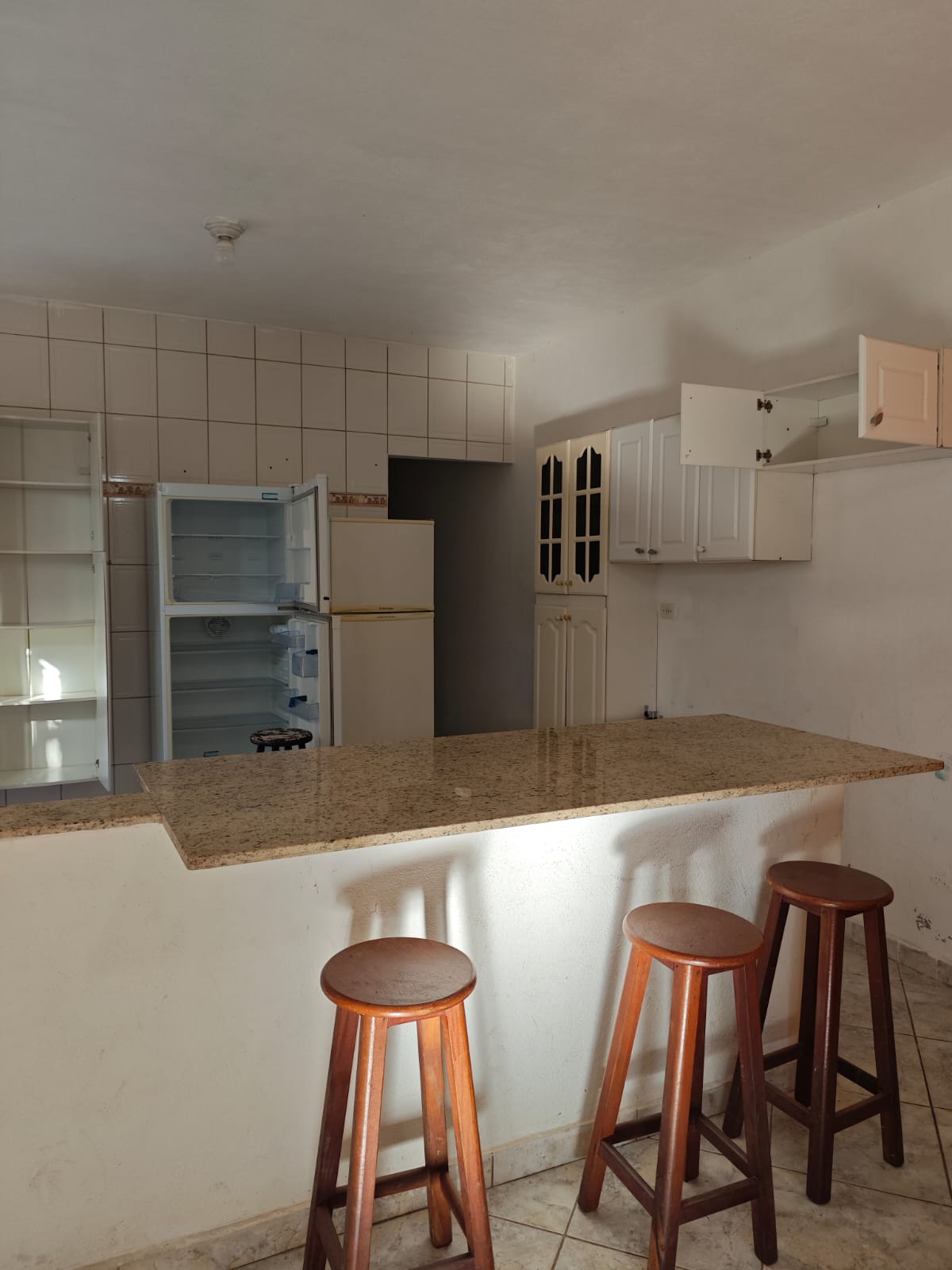 CASA GEMINADA NO LUIZAMAR MIRIM - ITANHAÉM - LADO MORRO - 700 METROS DA RODOVIA - foto 2