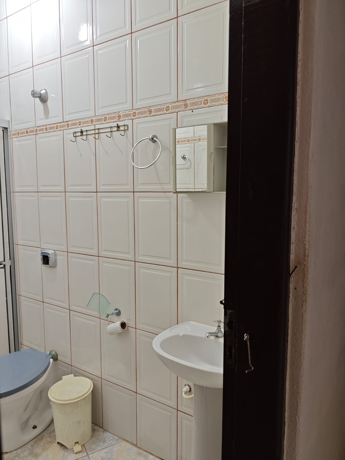 CASA GEMINADA NO LUIZAMAR MIRIM - ITANHAÉM - LADO MORRO - 700 METROS DA RODOVIA - foto 3