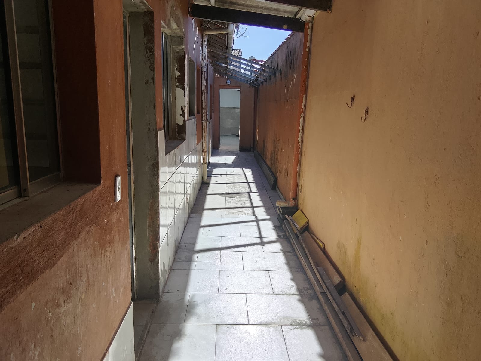 CASA NO JARDIM SAVOY - ITANHAÉM - LADO MORRO - 1KM DA RODOVIA - foto 3