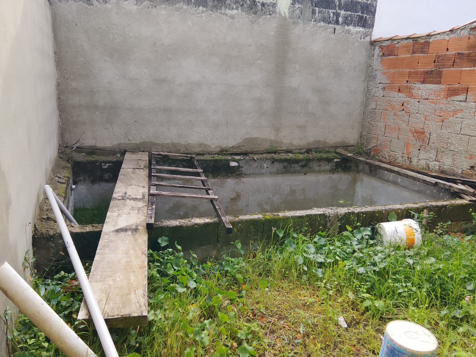 CASA GEMINADA NO BANEÁRIO GAIVOTA - ITANHAÉM - LADO MORRO -  50 METROS DA RODOVIA - foto 7