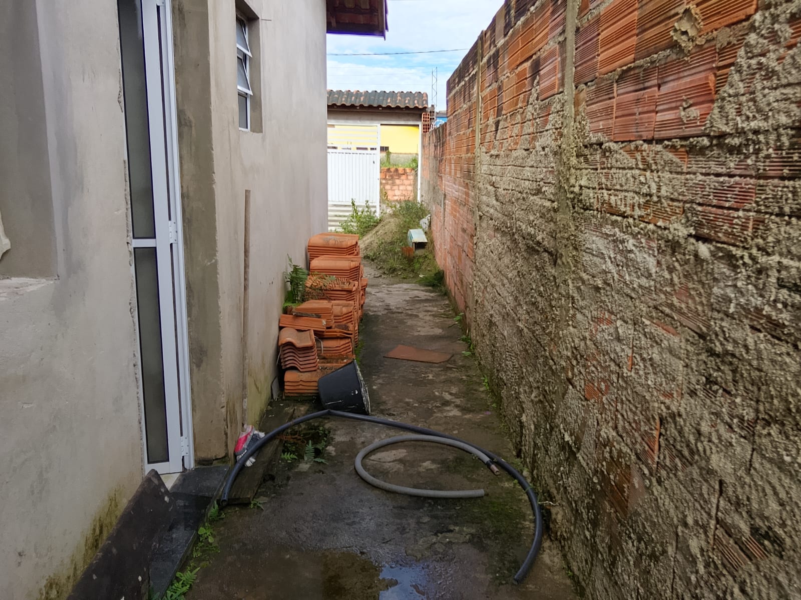 CASA GEMINADA NO BANEÁRIO GAIVOTA - ITANHAÉM - LADO MORRO -  50 METROS DA RODOVIA - foto 8
