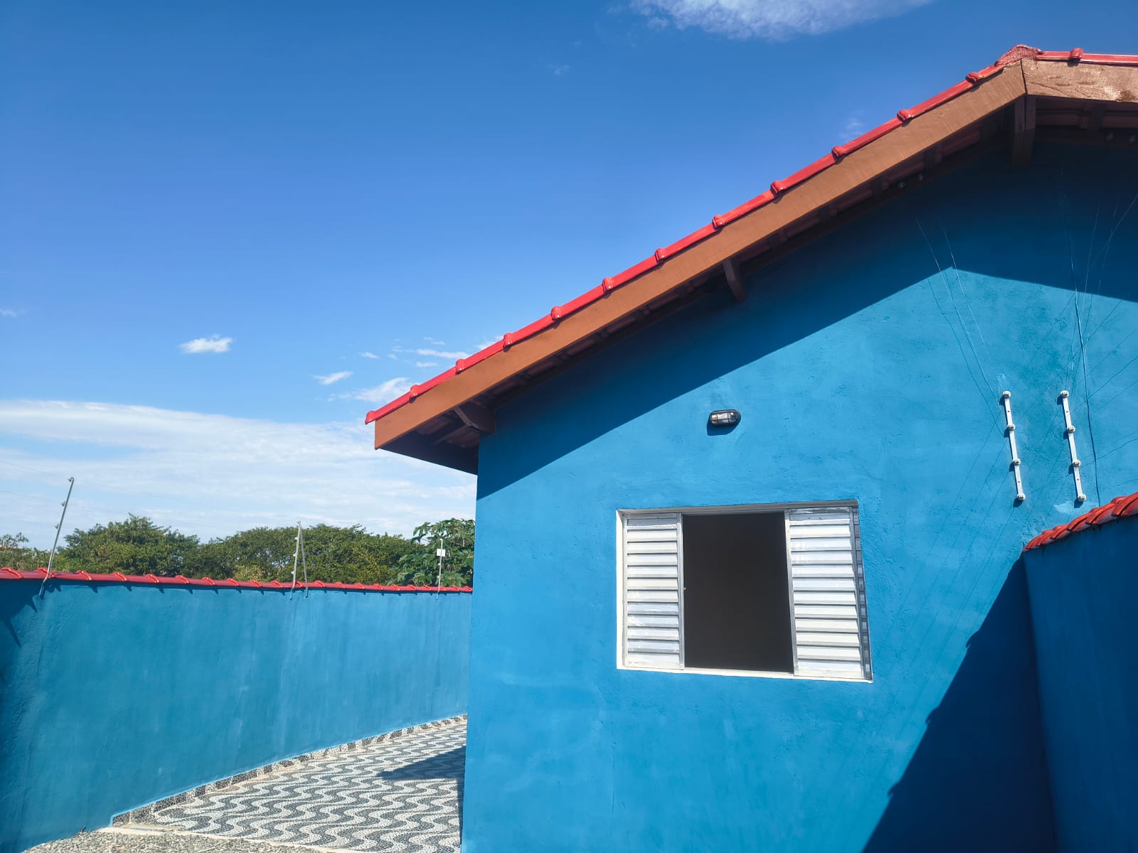 CASA GEMINADA NO JARDIM SÃO JOÃO - ITANHAÉM - LADO PRAIA - 1KM  DO MAR - foto 3