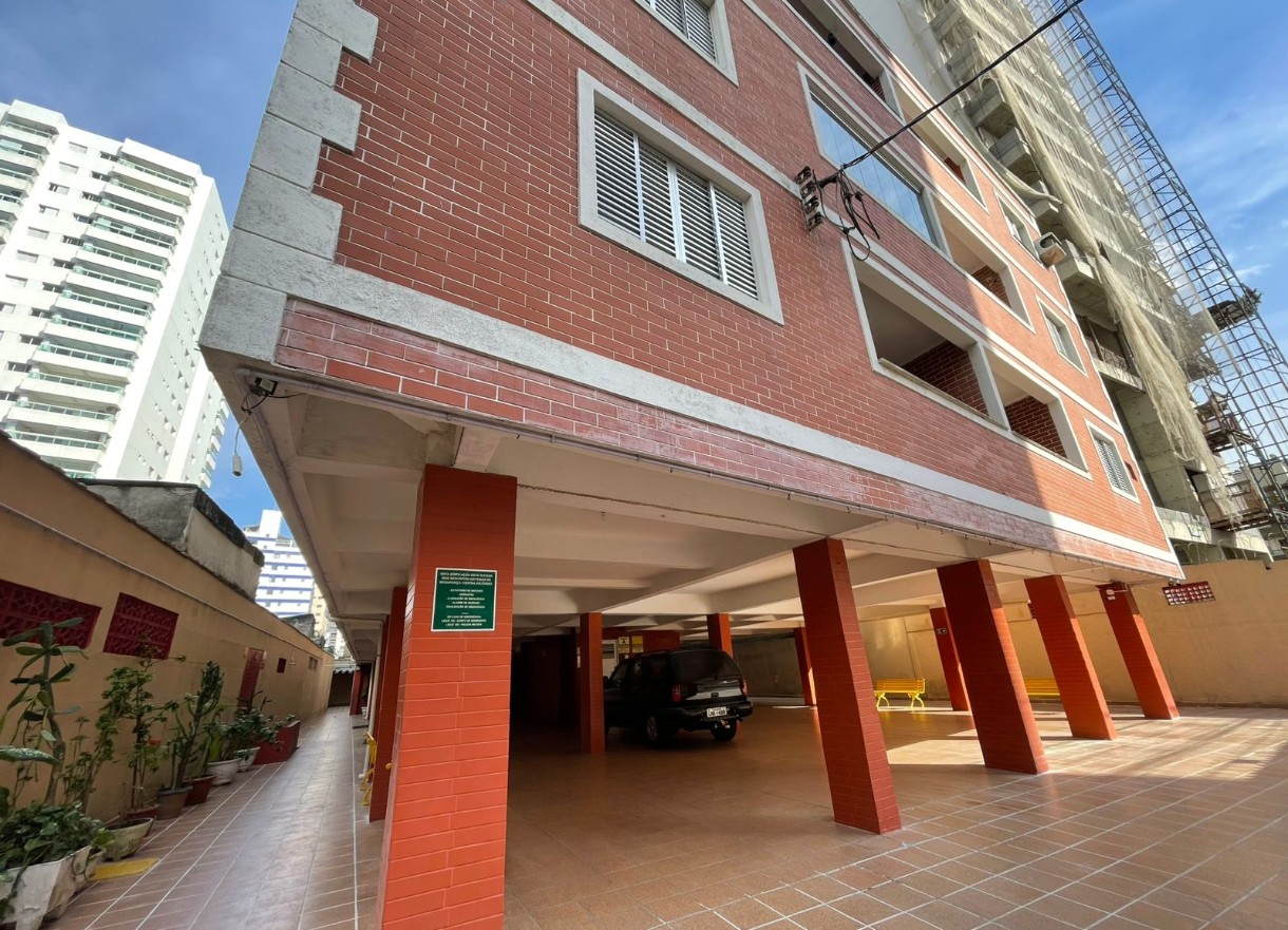 APARTAMENTO NO BAIRRO AVIAÇÃO - PRAIA GRANDE - LADO PRAIA - 150 METROS DO MAR 